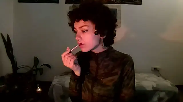 Snapshot of Tabitta_ chatting on May 2026 12:16:02 AM Tabitta online show from May 2026 12:16:02 AM
