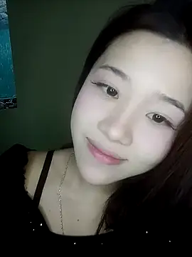 Snapshot of Luna_beautifullll chatting on March 2026 05:52:01 AM Luna beautifullll online show from March 2026 05:52:01 AM