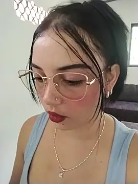 veleria allurin online show from July 2026 06:46:02 PM
