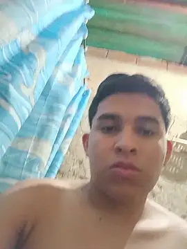 alee28728 online show from May 2026 08:14:02 PM