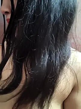 REENA-STRIP online show from May 2026 06:09:01 PM