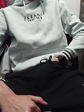 Snapshot of Skinboy06 chatting on March 2026 05:49:01 PM Skinboy06 online show from March 2026 05:49:01 PM