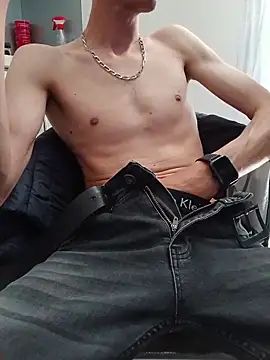 Snapshot of Skinboy06 chatting on May 2026 11:40:01 AM Skinboy06 online show from May 2026 11:40:01 AM