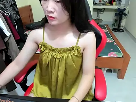 Snapshot of Olivia_cute68 chatting on July 2026 07:59:02 AM Olivia cute68 online show from July 2026 07:59:02 AM