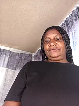 Snapshot of BabeThandi chatting on May 2026 12:32:01 PM BabeThandi online show from May 2026 12:32:01 PM