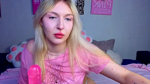 BlondieSummer online show from May 2026 04:34:02 PM