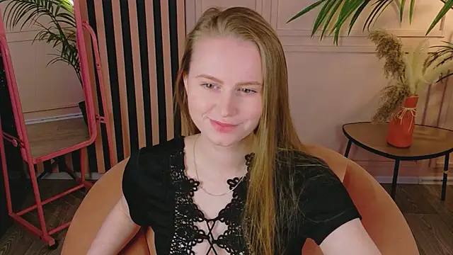Lover Daisy  online show from May 2026 12:35:02 PM