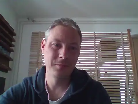 Snapshot of Userandmmm chatting on April 2026 07:03:02 AM Userandmmm online show from April 2026 07:03:02 AM