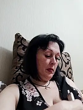 HelgaDennis online show from May 2026 07:22:01 PM