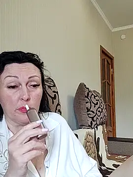 HelgaDennis online show from May 2026 02:35:01 PM