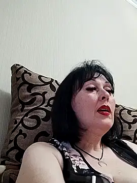 HelgaDennis online show from May 2026 05:32:01 PM
