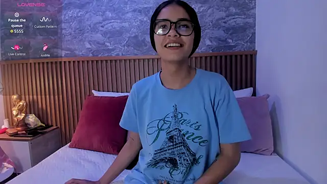 alina sauvage online show from April 2026 12:27:01 AM