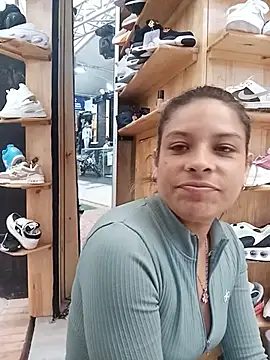 alanna6950 online show from May 2026 04:59:01 PM