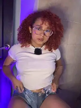 lara curly online show from June 2026 11:00:01 PM