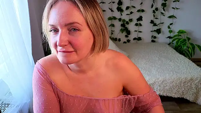 MonikFoxi online show from July 2026 04:29:02 AM
