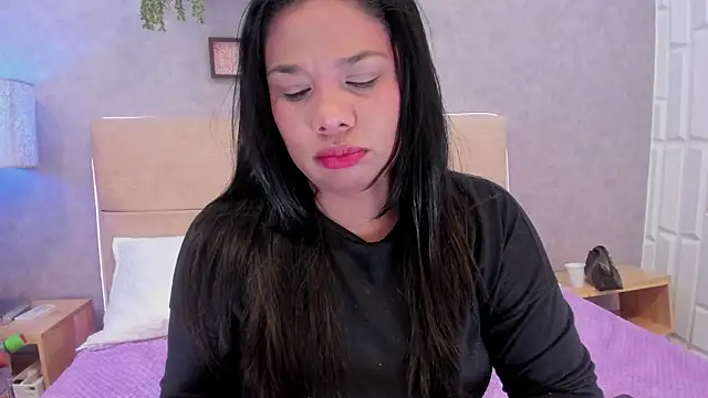 Cloee evans online show from April 2026 11:48:01 AM