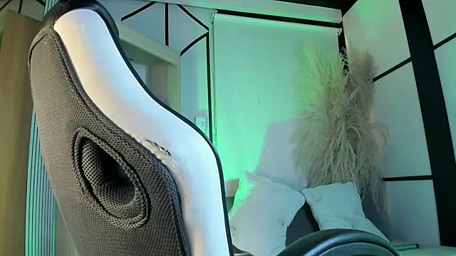 LizzyBrooks  online show from March 2026 08:26:33 AM