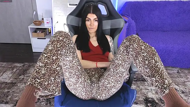 Snapshot of AnacondaOnn chatting on April 2026 01:41:02 PM AnacondaOnn online show from April 2026 01:41:02 PM
