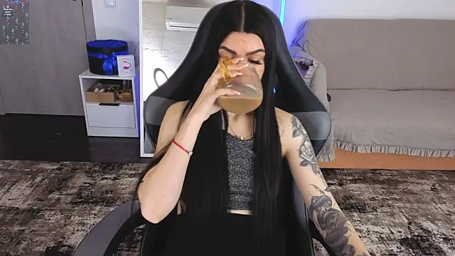 AnacondaOnn online show from May 2026 07:36:02 AM