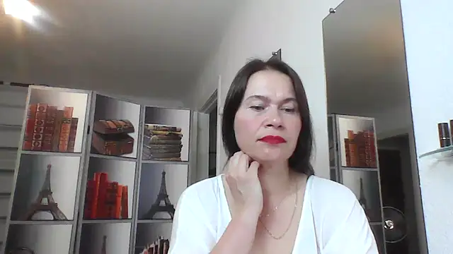 Selena Moo online show from June 2026 09:35:02 AM