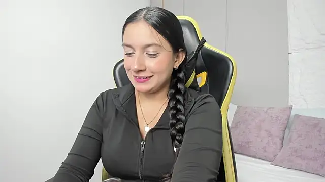 kira relish online show from April 2026 12:36:01 PM