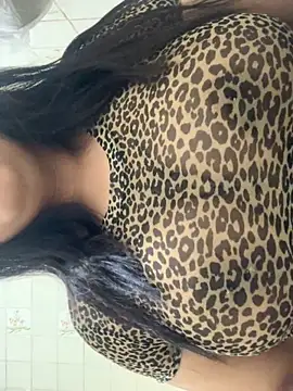 Snapshot of Donna_o_ chatting on April 2026 02:38:02 AM Donna o online show from April 2026 02:38:02 AM