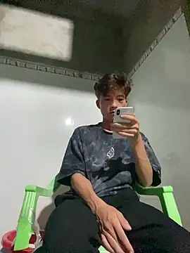 Nguyencuong1999 online show from May 2026 03:19:01 PM