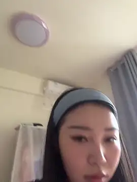 kiki-chloe online show from April 2026 06:25:02 AM