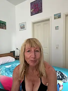 MatureKim online show from July 2026 04:00:02 PM