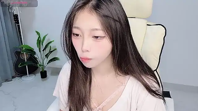 Yukiy8877 online show from April 2026 11:21:01 PM