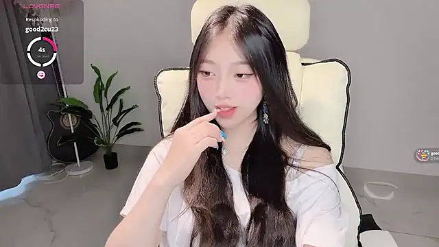 Yukiy8877 online show from May 2026 12:51:02 AM