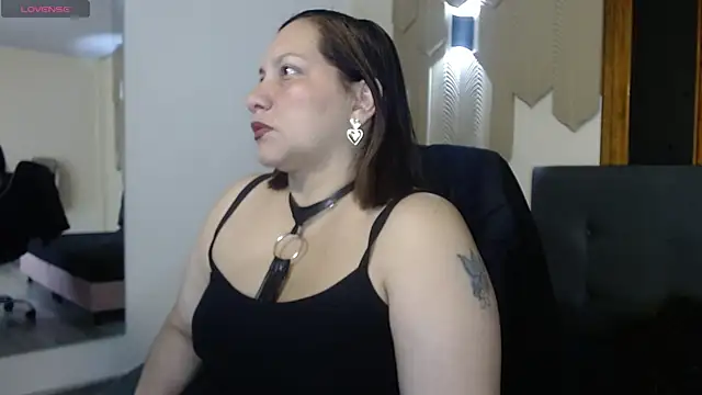 mia coral1 online show from April 2026 03:45:01 AM
