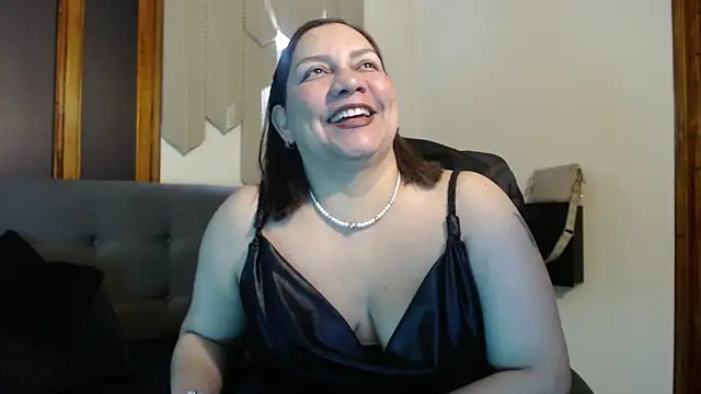 mia coral1 online show from April 2026 01:42:02 AM