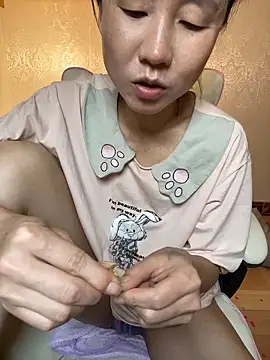 lilysister66 online show from May 2026 02:36:02 PM