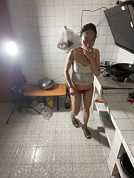 lilysister66 online show from May 2026 02:44:02 PM