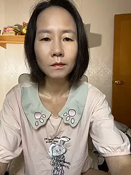 lilysister66 online show from July 2026 01:28:01 PM