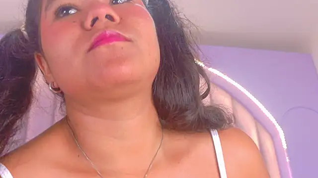 AhslyEvans   online show from June 2026 06:57:01 PM