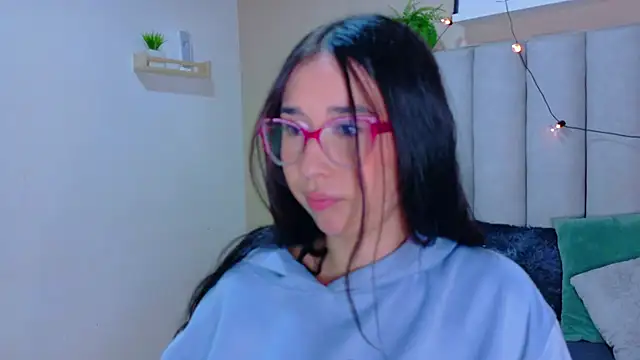 StarrMoon   online show from July 2026 02:42:01 AM
