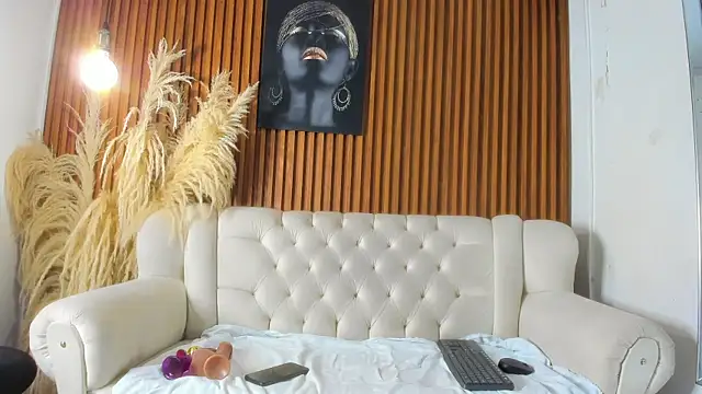 Brenda Thomp online show from June 2026 03:37:01 AM