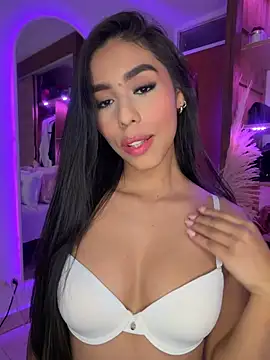 Rossie Blooms online show from May 2026 11:45:02 PM