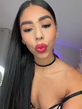 Rossie Blooms online show from May 2026 07:43:02 PM