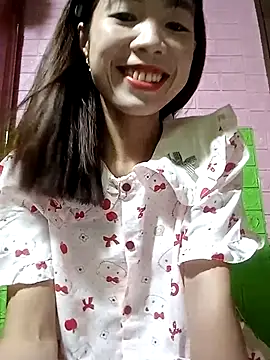 AmyLinee01 online show from April 2026 05:16:02 AM