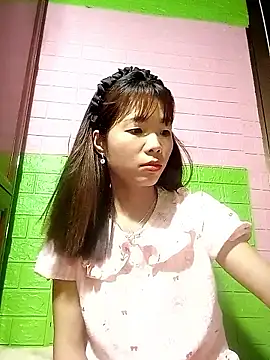 AmyLinee01 online show from May 2026 10:38:01 PM
