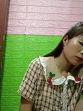 AmyLinee01 online show from July 2026 11:53:01 PM