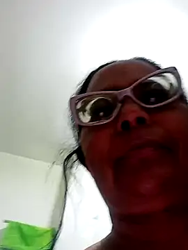 sexymomsn online show from April 2026 12:02:01 PM