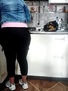sexymomsn online show from May 2026 04:59:01 PM