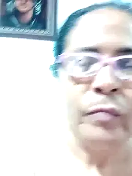 sexymomsn online show from May 2026 12:50:01 AM