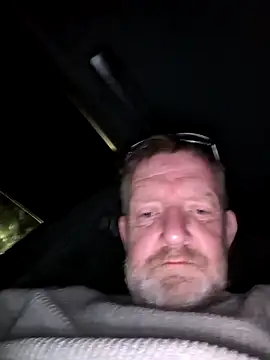 Notiesfuk online show from May 2026 10:04:01 PM