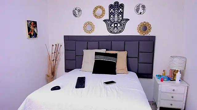 silvanadelatorre online show from May 2026 11:46:01 PM