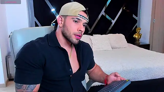 Raytorres online show from July 2026 09:23:02 PM